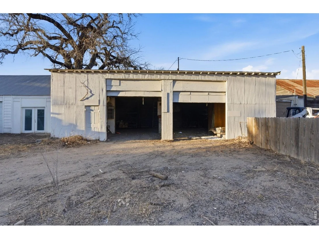 Photo of 320 Road R
