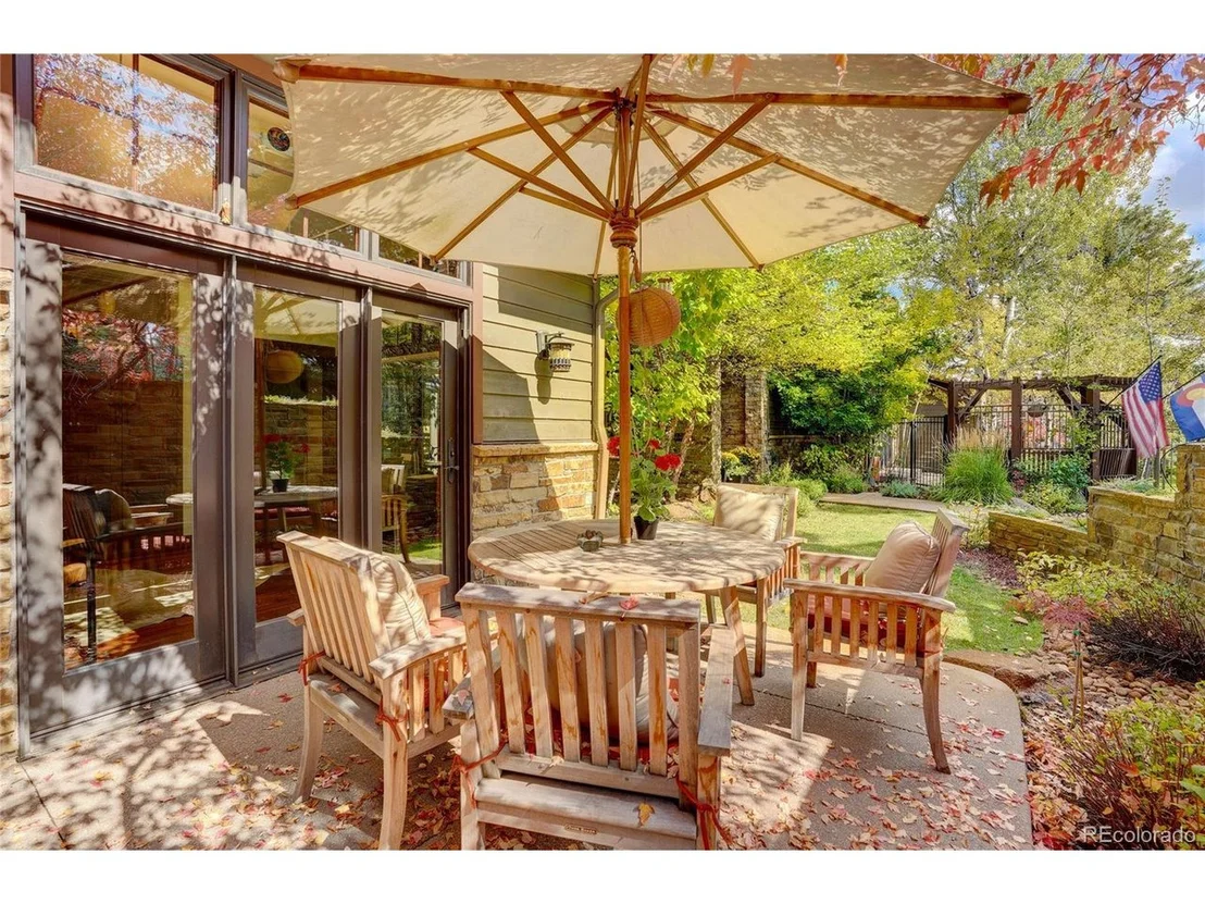 Photo of 25751 Village Cir