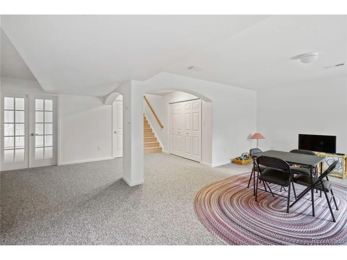 Photo of 2303 Vineyard Pl