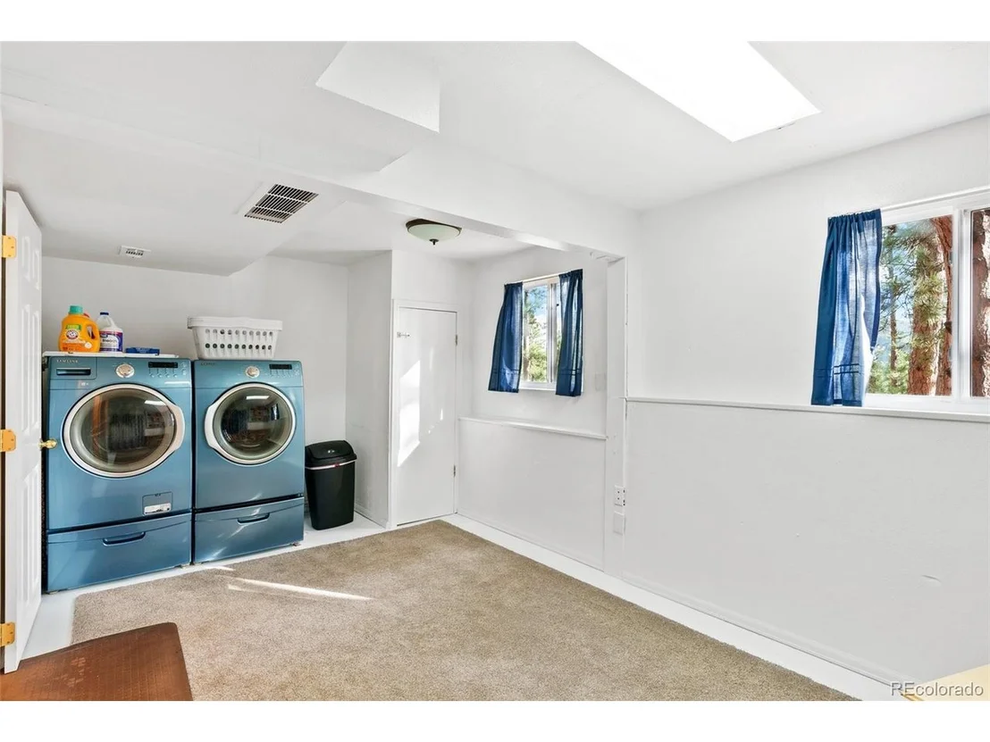 Photo of 6561 Valley Cir