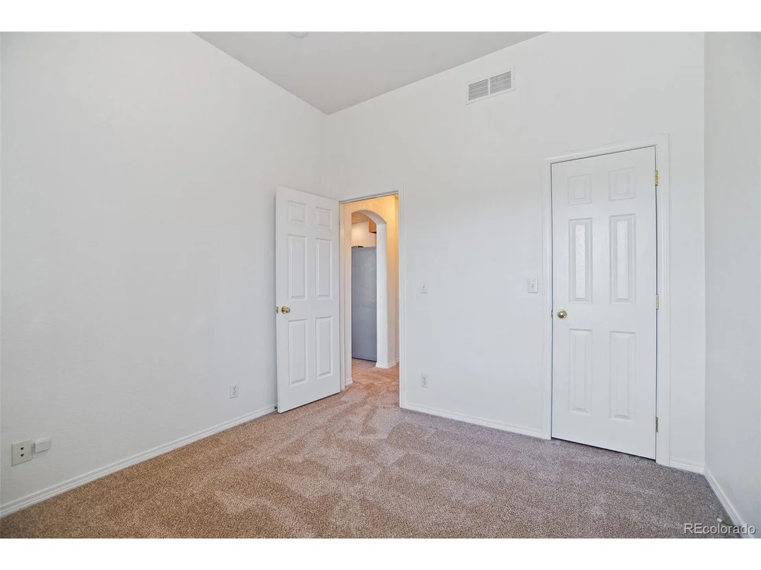 Photo of 15497 E 7th Cir