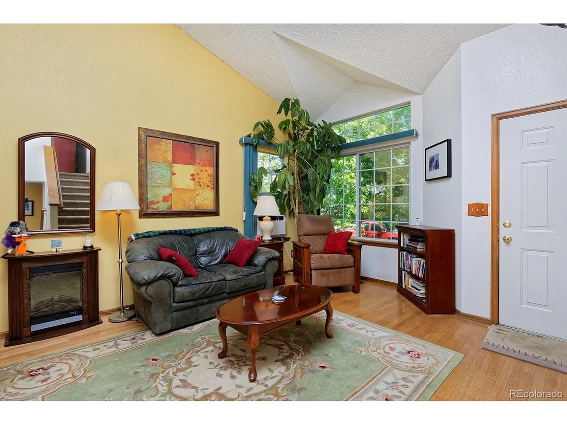 Photo of 372 Oak Ln