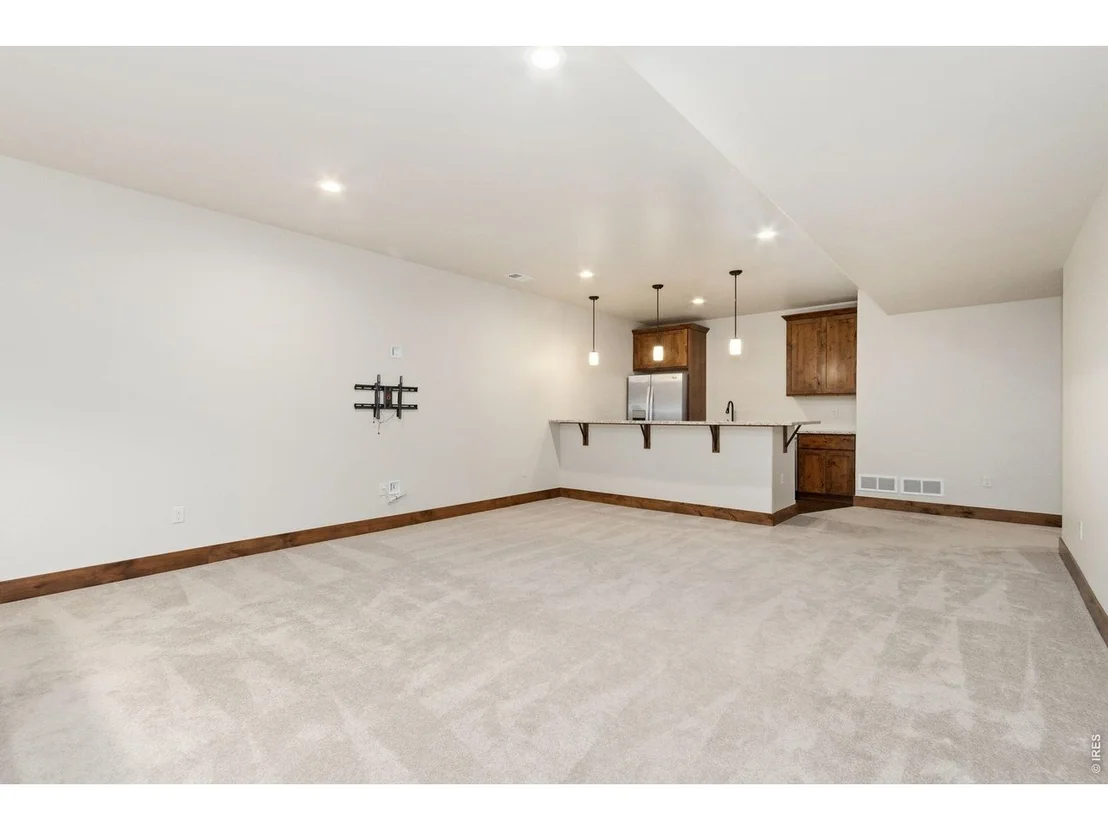 Photo of 5928 Clarence Dr