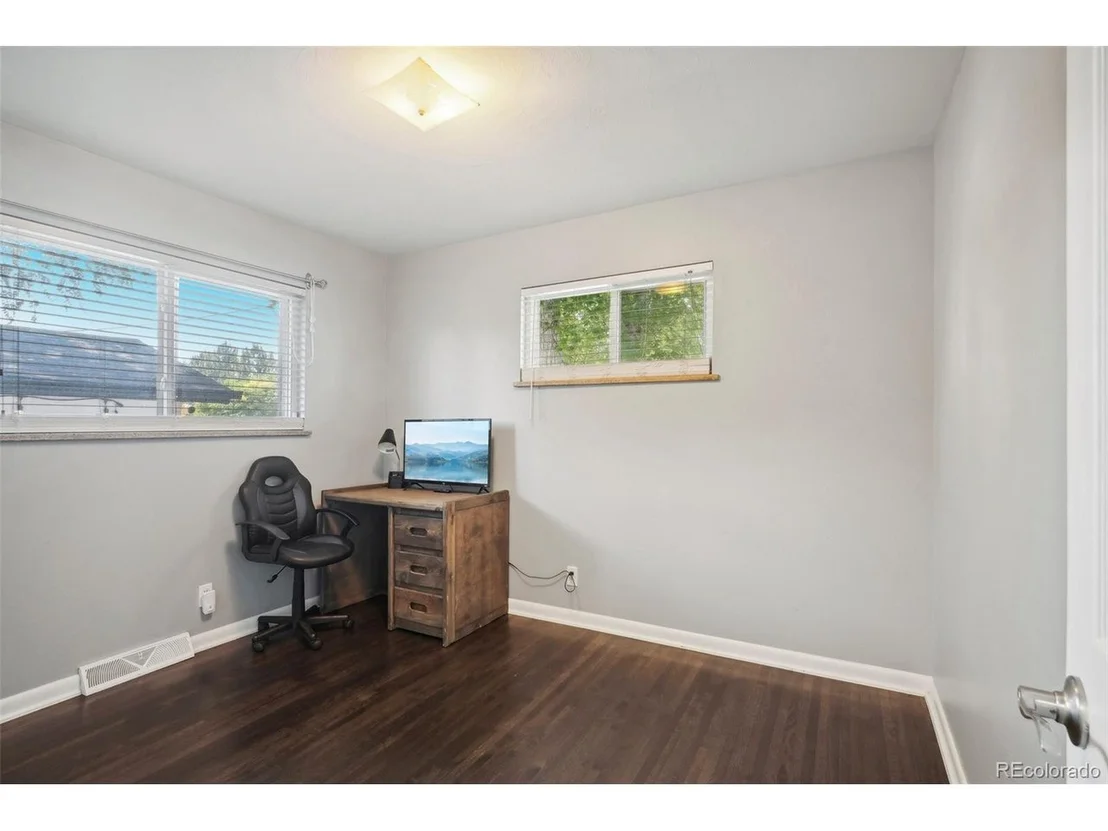 Photo of 6000 Wolff St
