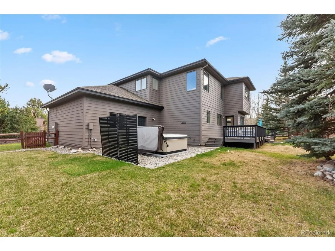Photo of 1532 Legend Lake Cir