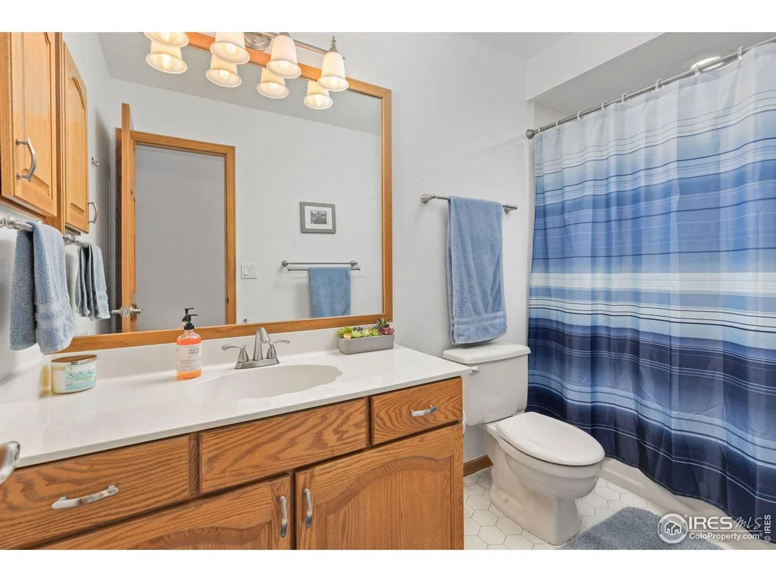 Photo of 82 Grove Ct
