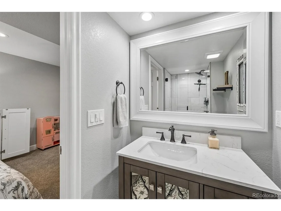 Photo of 16287 Blueleaf Pl