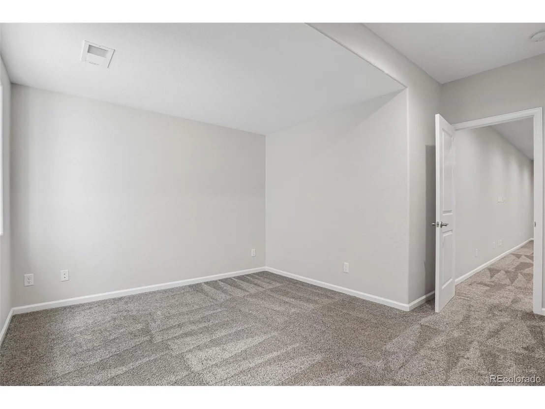 Photo of 291 Saskatoon Dr