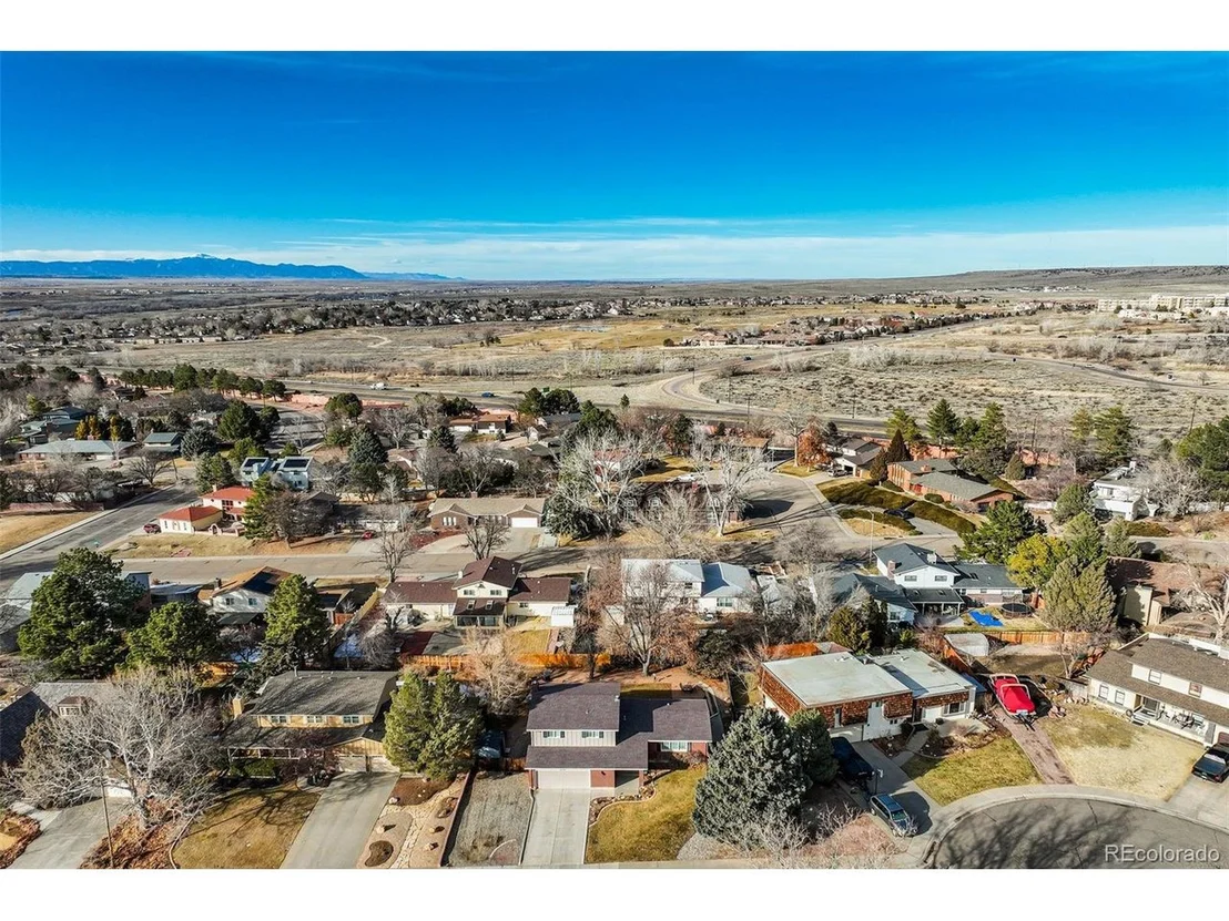 Photo of 7 Belaire Dr