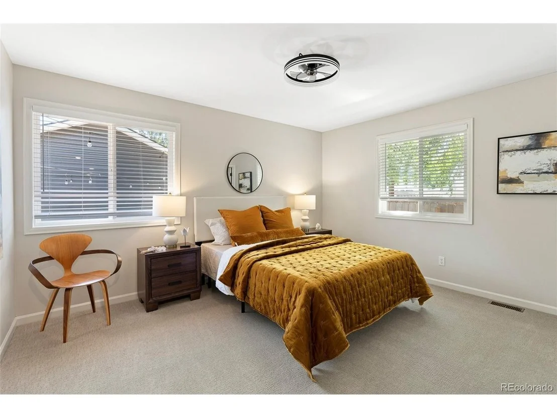Photo of 818 Baker St