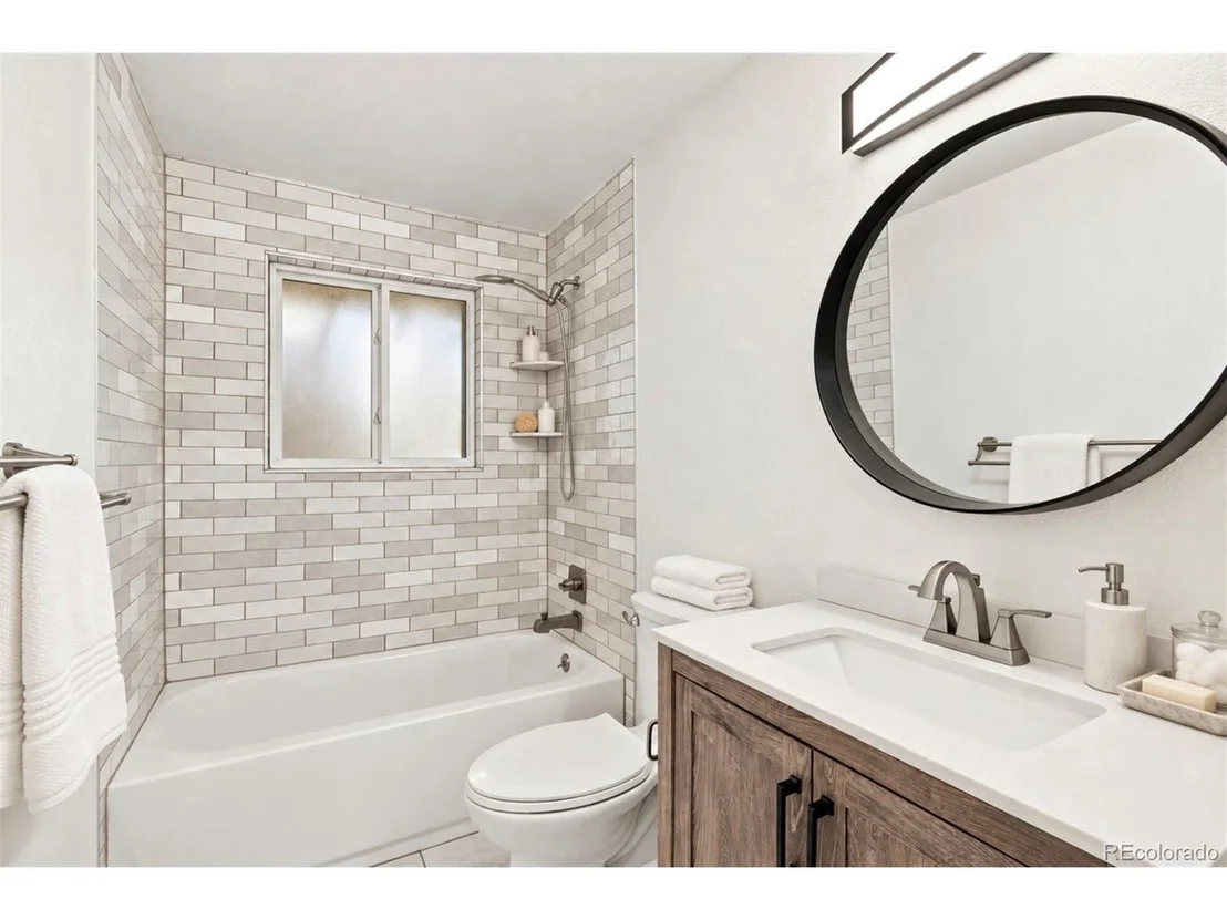 Photo of 8583 Wiley Cir