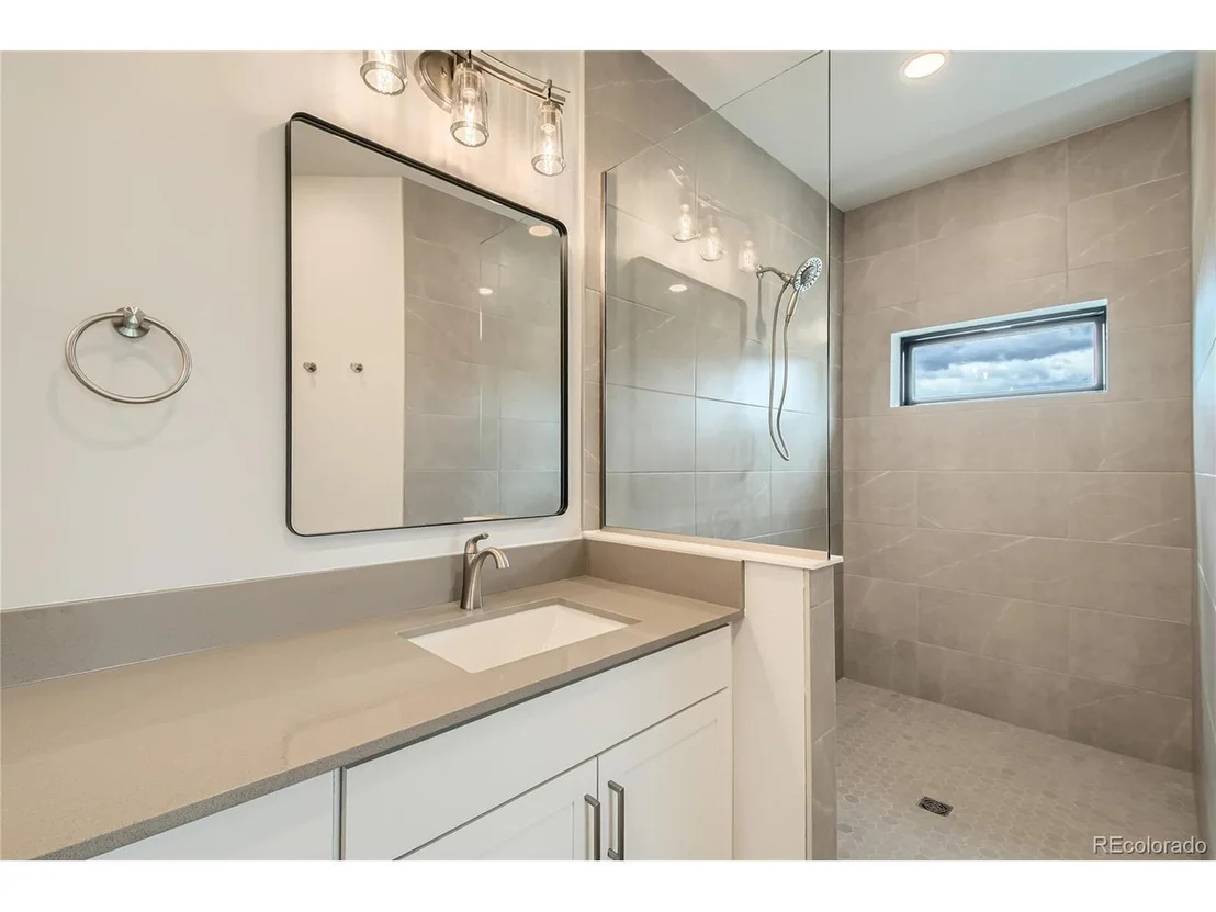 Photo of 1307 James Road
