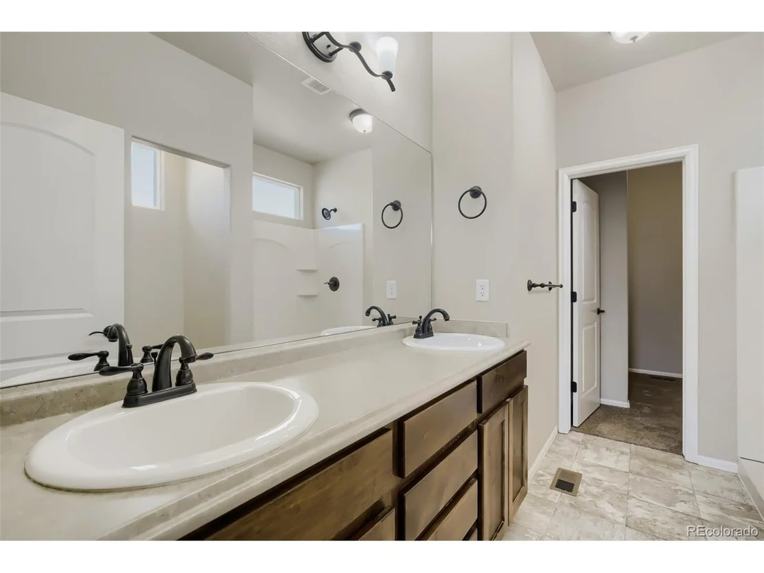 Photo of 1577 First Light Dr