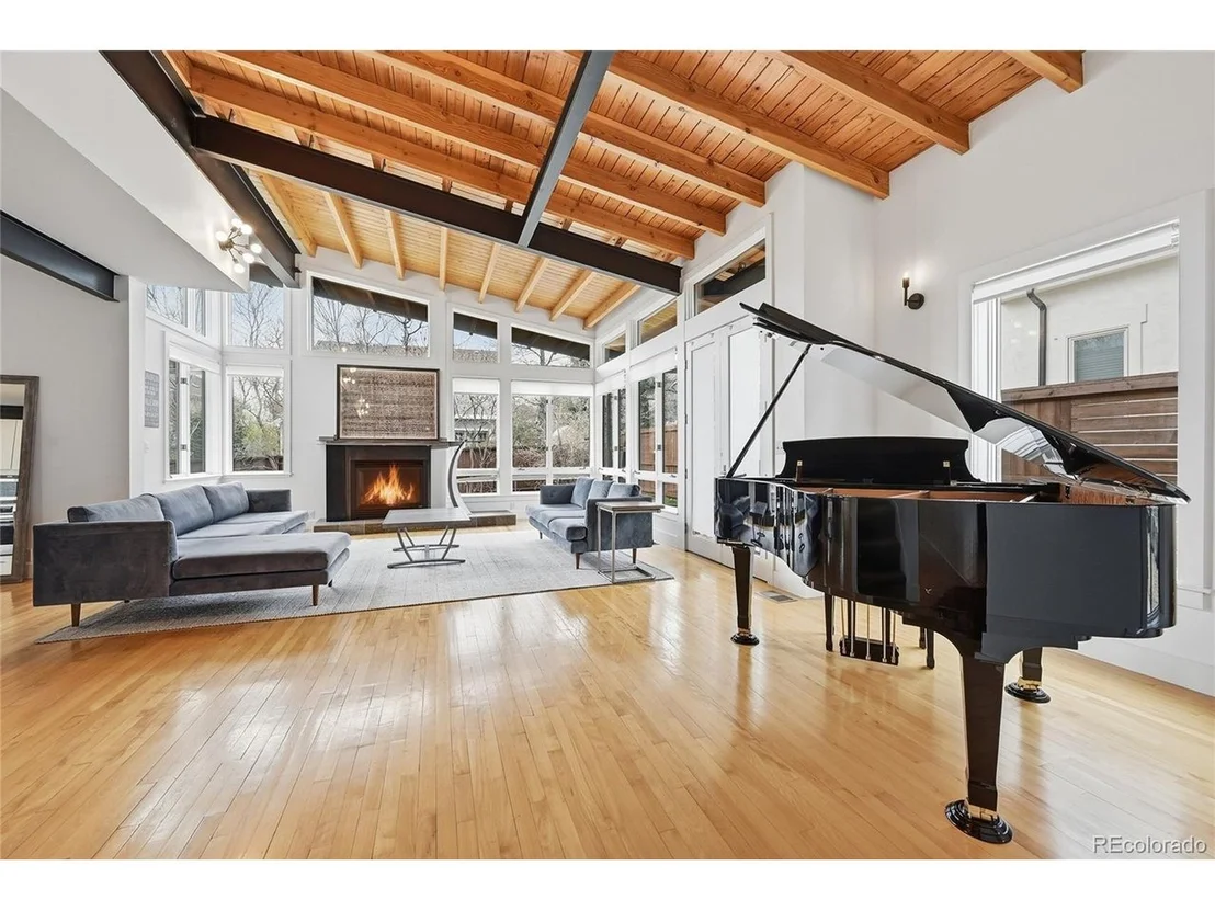Photo of 860 Union Ave