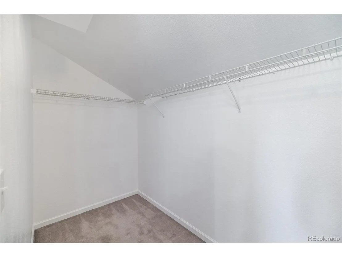 Photo of Unit 3077207 at 3077 29th St