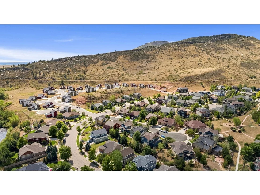 Photo of 405 Raymond Ct