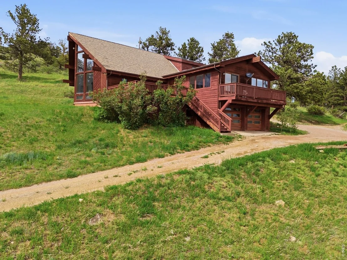 Photo of 8238 Sugarloaf Rd