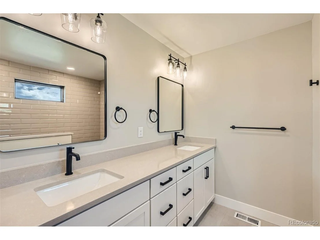 Photo of 2600 Lupine Ln
