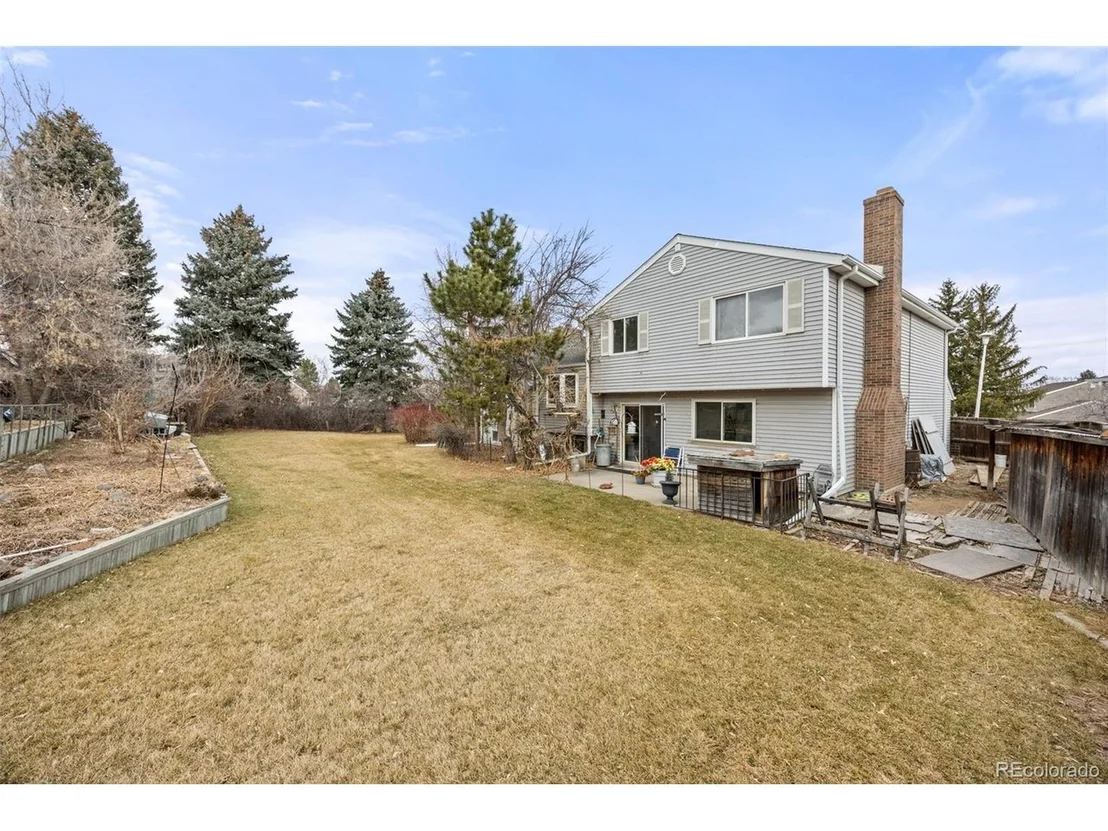 Photo of 8037 Iris Ct