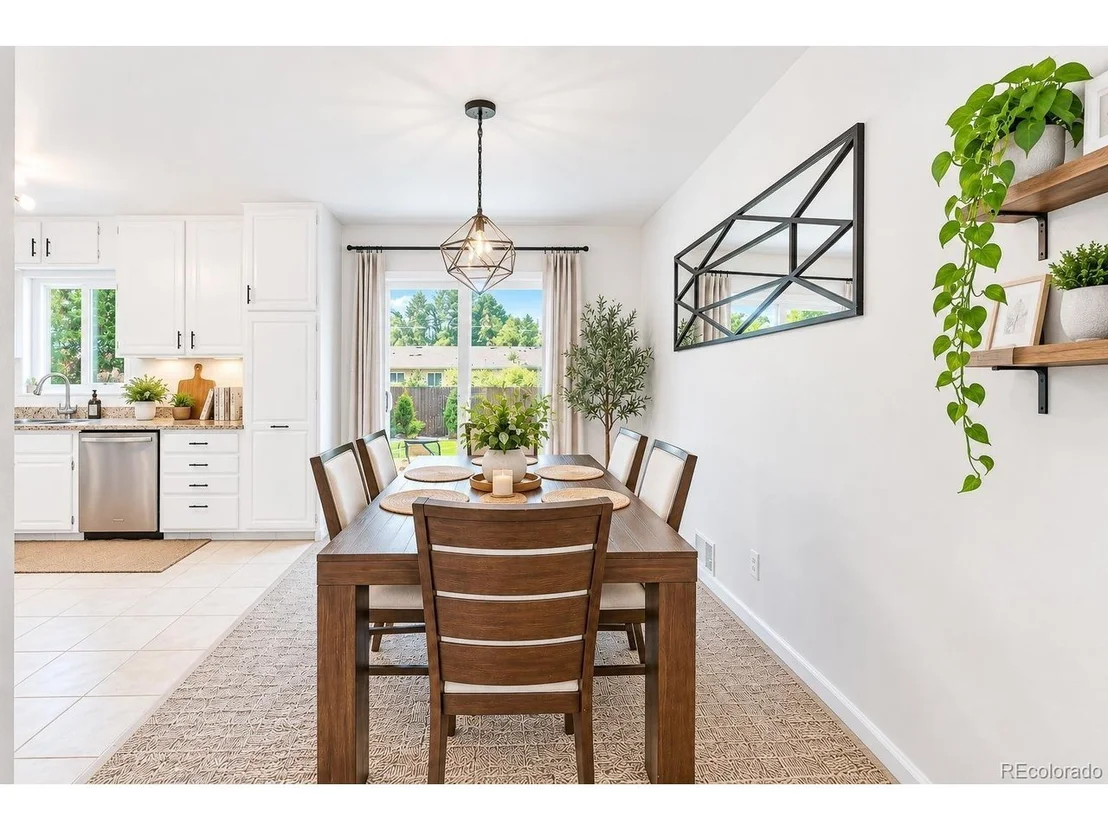 Photo of 6374 Iris Ct