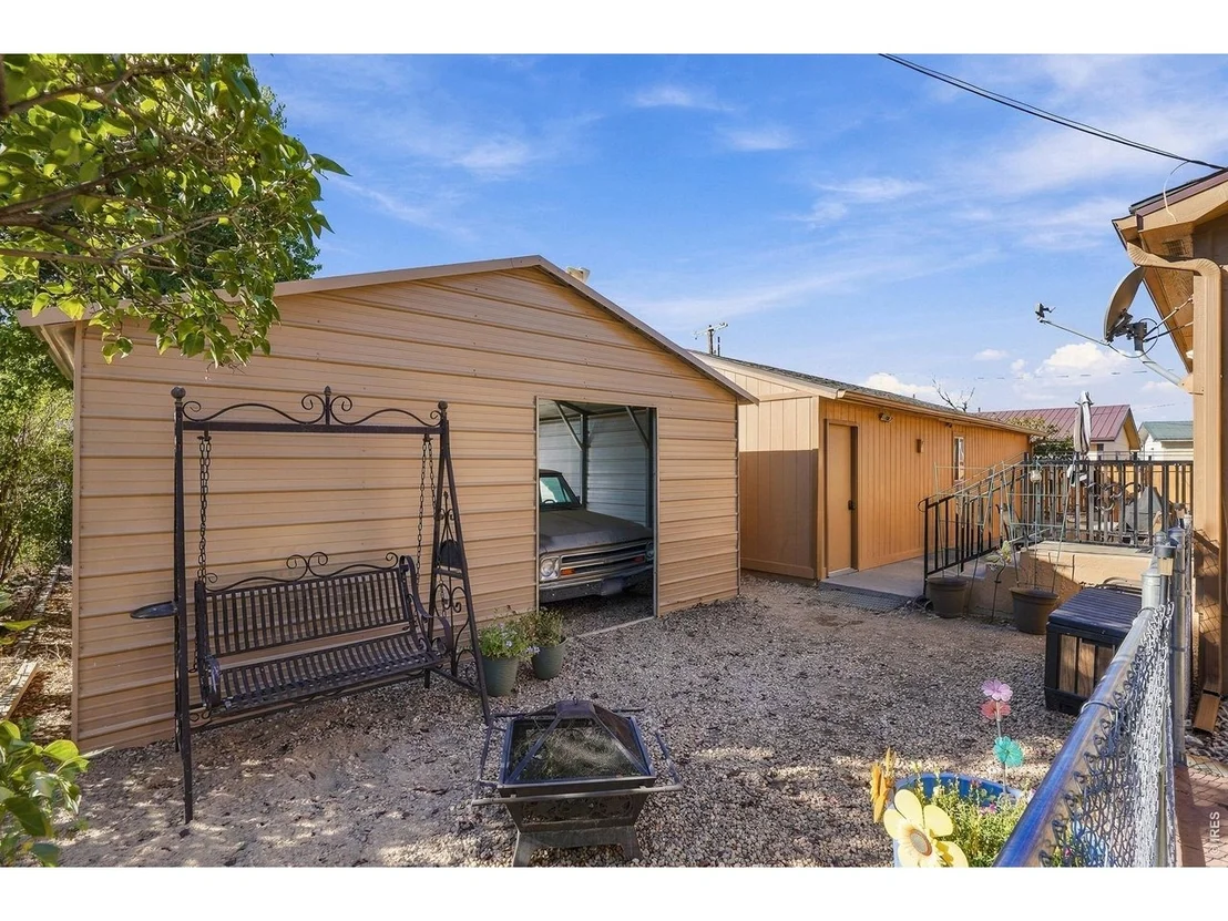 Photo of 404 W Shafer Ave