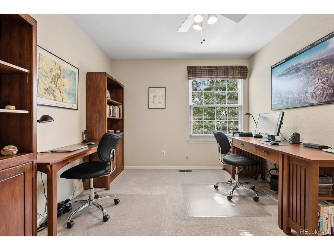 Photo of 423 Pinewood Cir