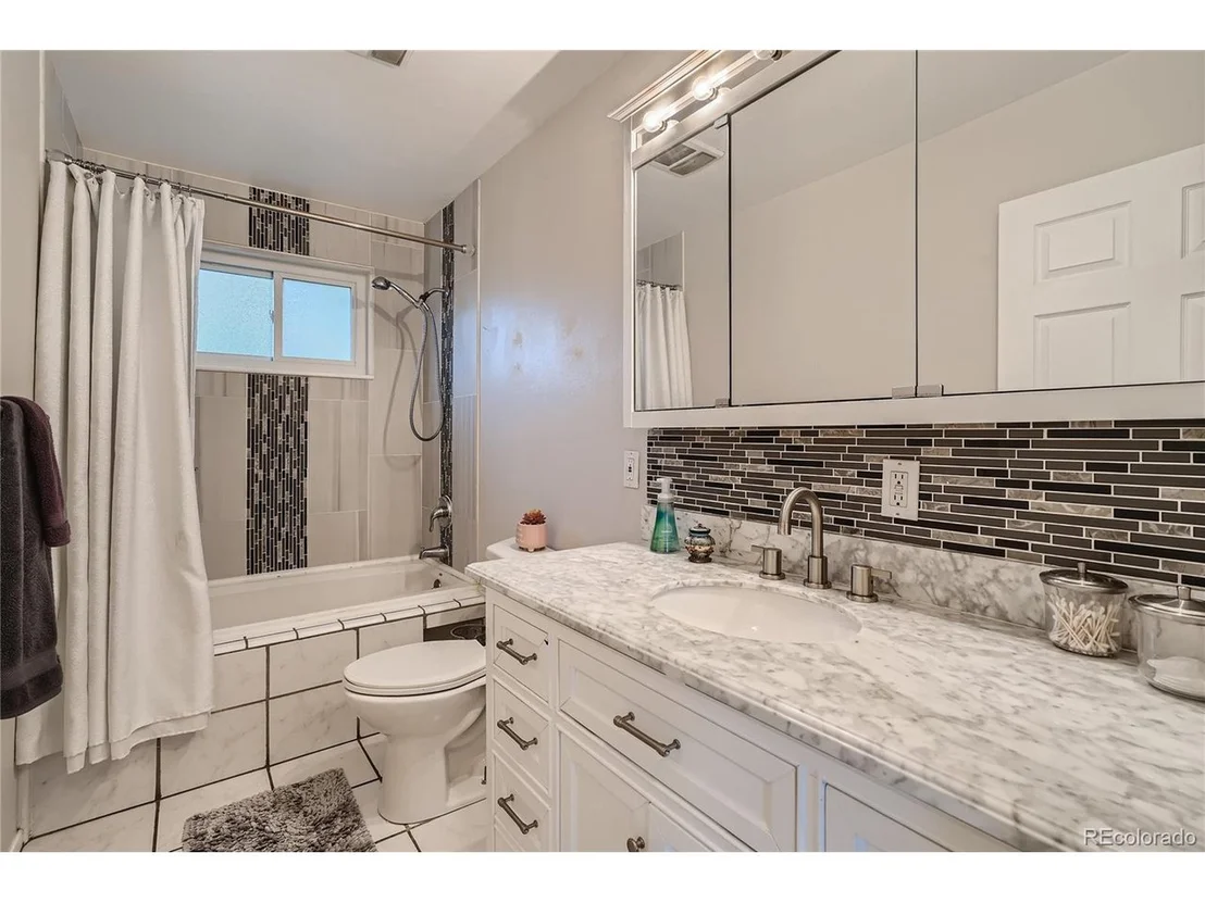 Photo of 10457 Independence Cir