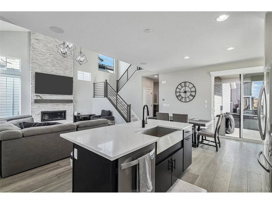 Photo of 6183 Stable View St