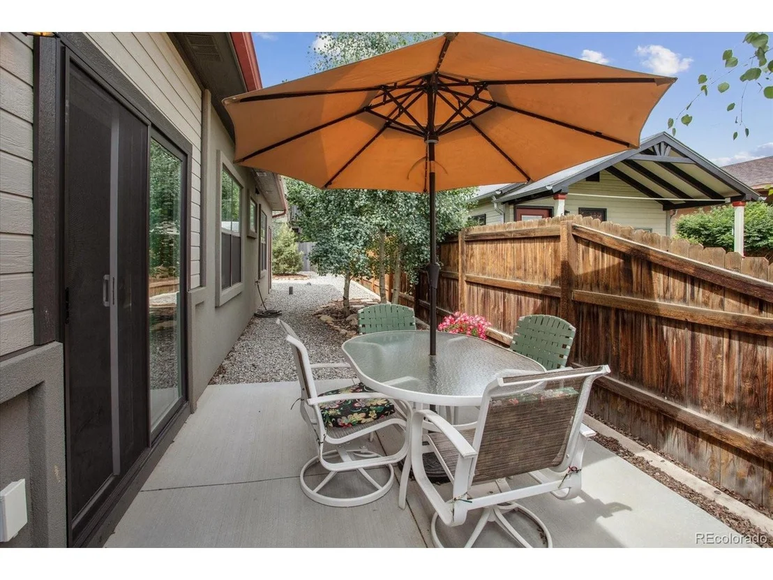 Photo of 539 W 2nd St