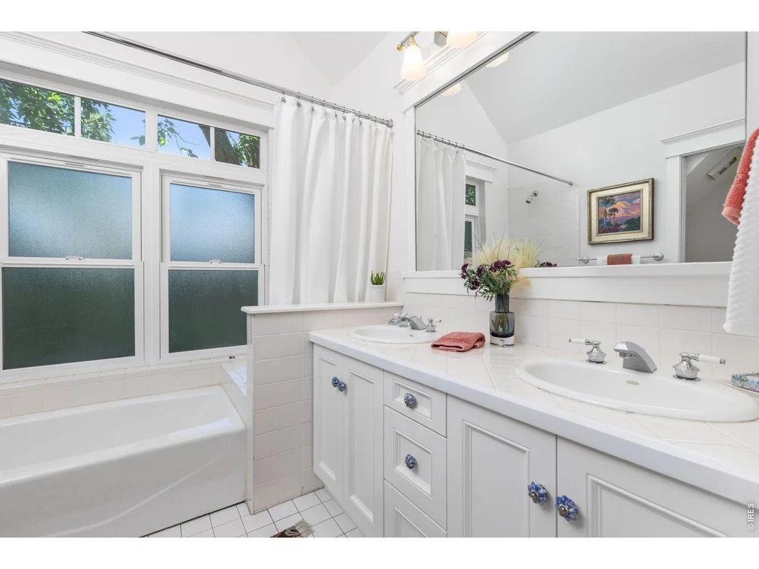 Photo of 497 Arapahoe Ave