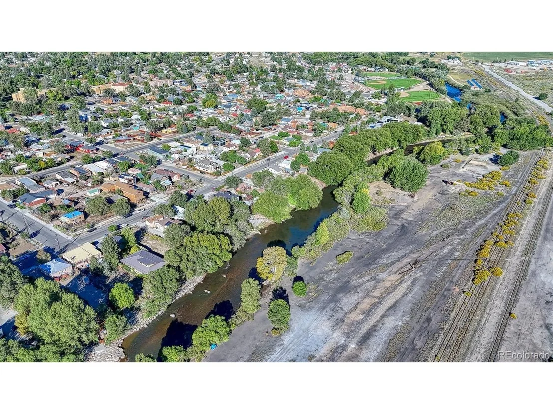 Photo of 7 Hillside Dr