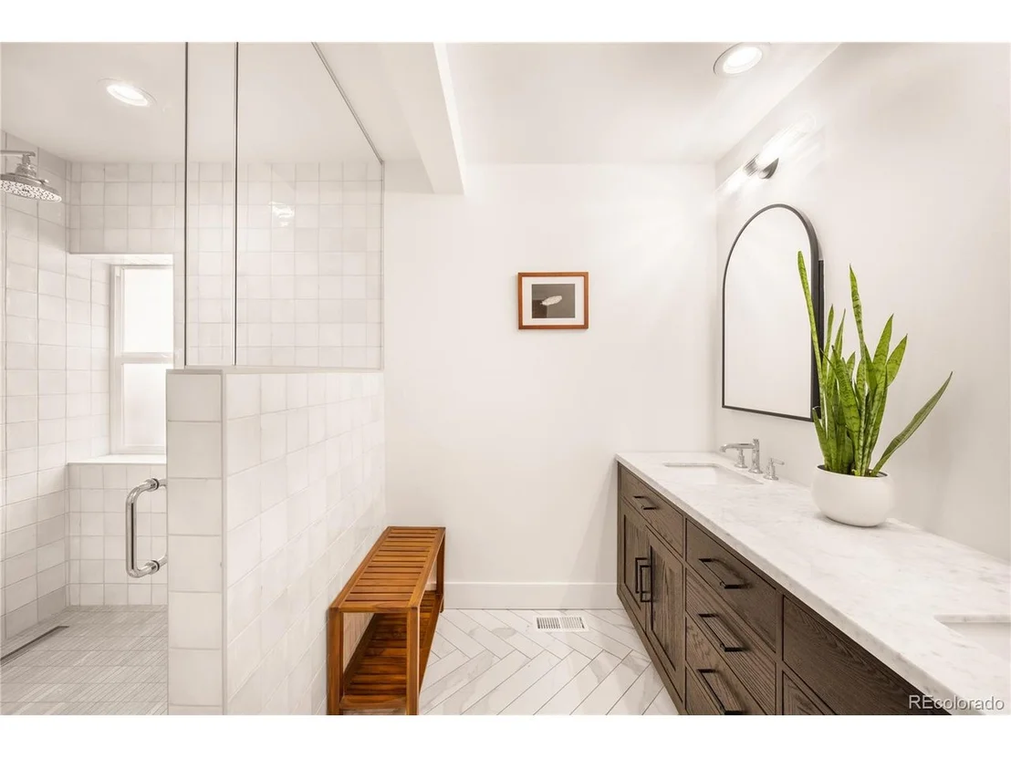 Photo of 415 Forest St