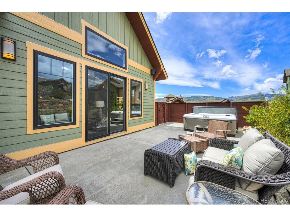 Photo of 701 Saddle Ridge Cir