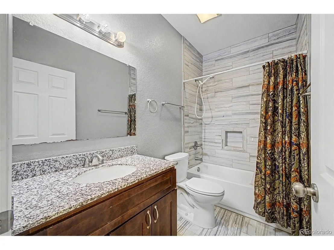 Photo of 1080 Viewridge Rd