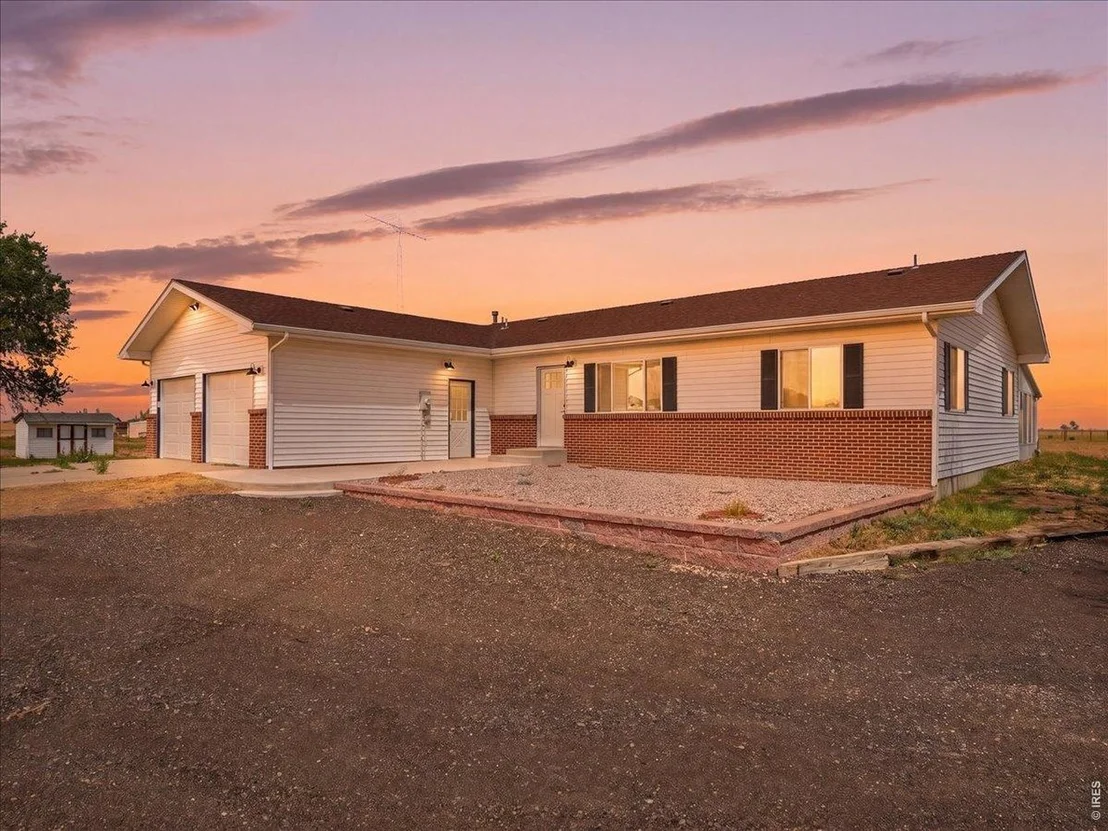 Photo of 38398 County Road 33