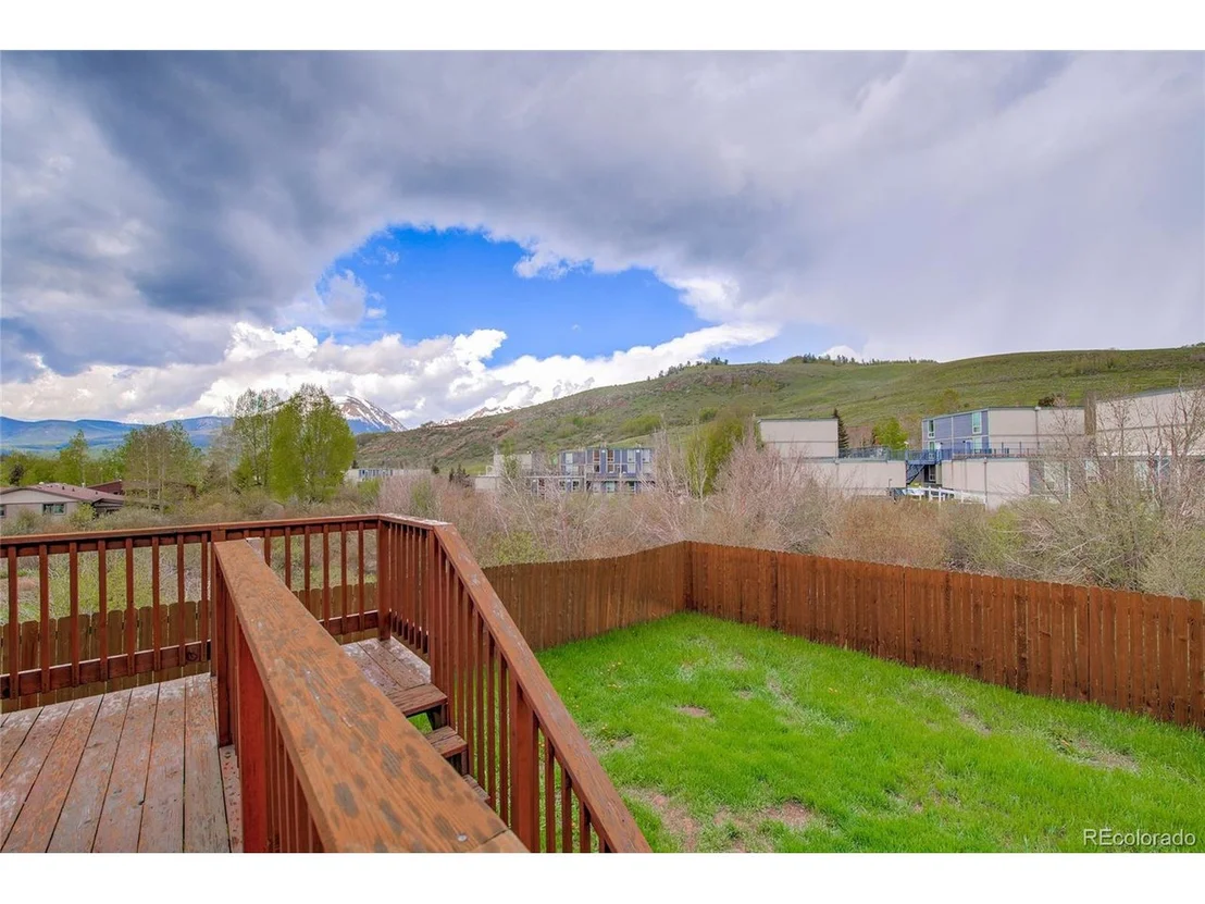 Photo of 231 Alpine Rd