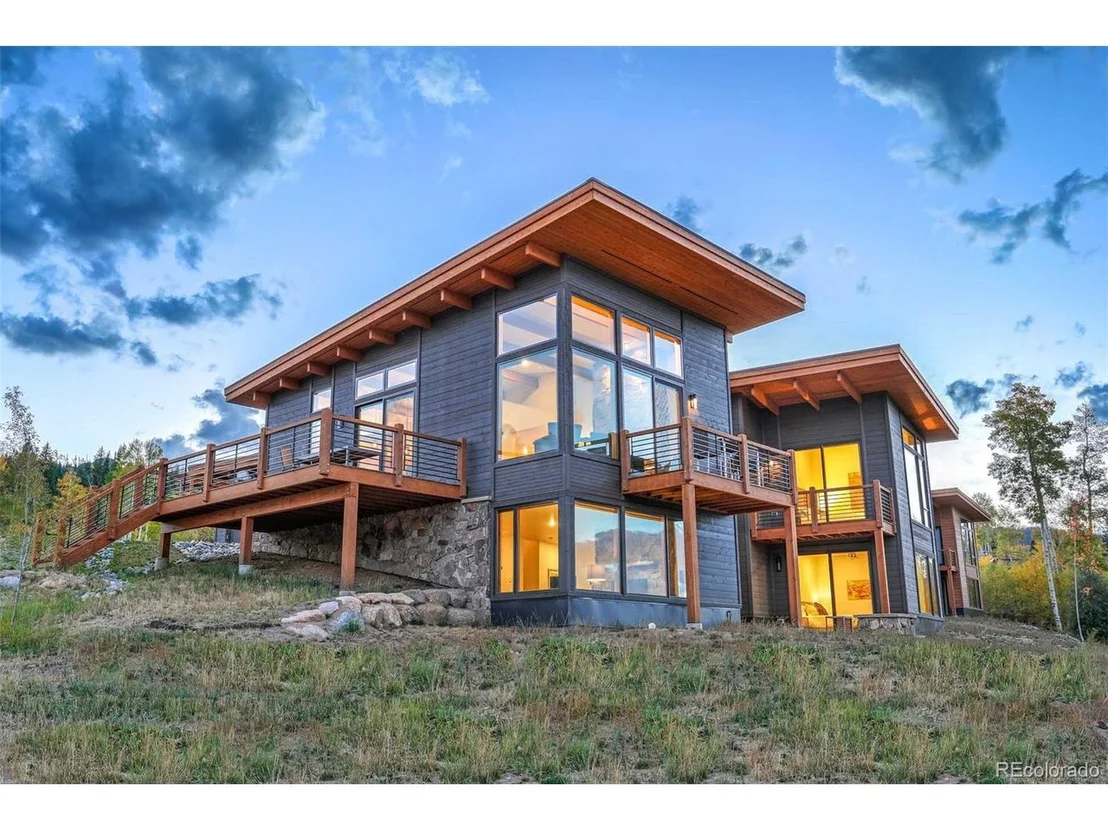Photo of 132 Vendette Road