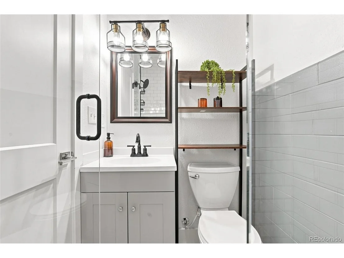 Photo of 1802 W 39th Ave