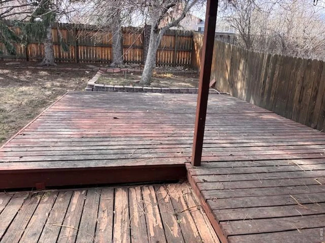 Photo of 3331 Lakeview Cir