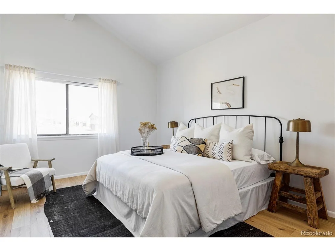 Photo of 8174 Field Cir