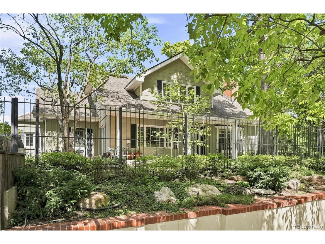 Photo of 1805 Forest Pkwy