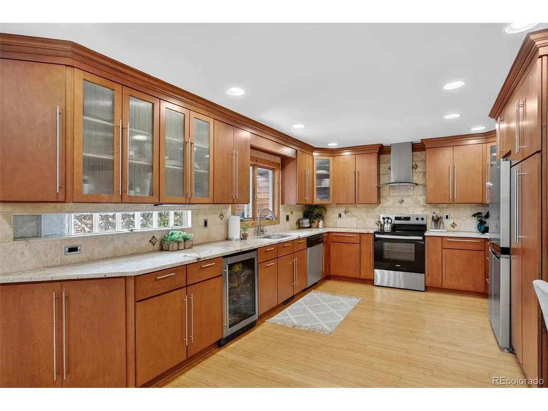 Photo of 7908 Beverly Blvd