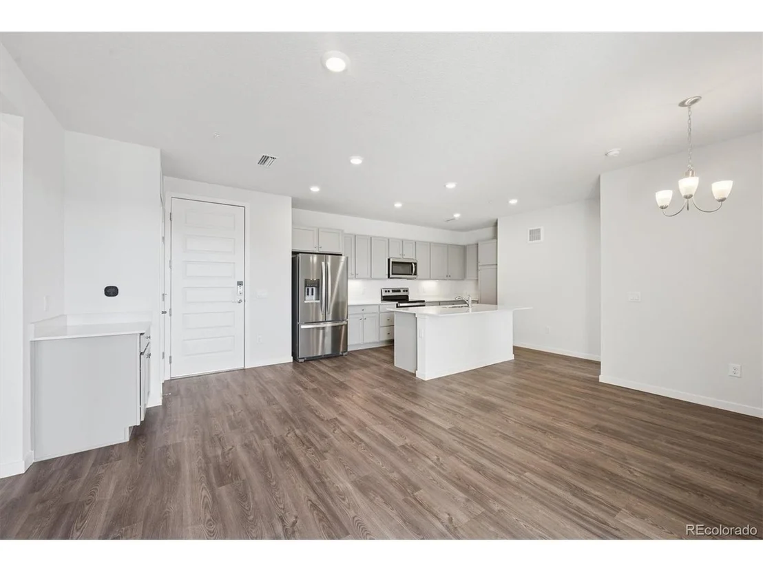 Photo of Unit 309 at 485 Interlocken Blvd