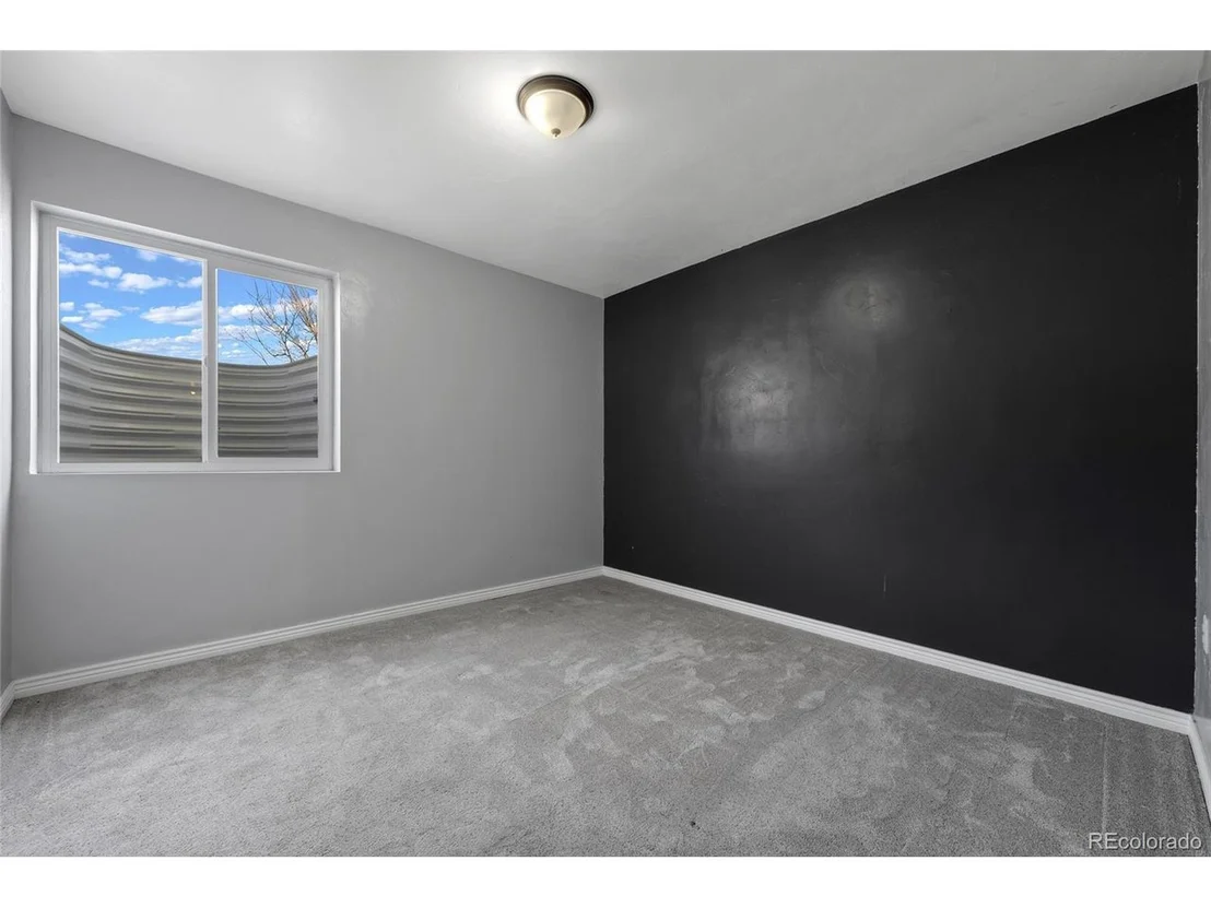 Photo of 21151 E Highway 30
