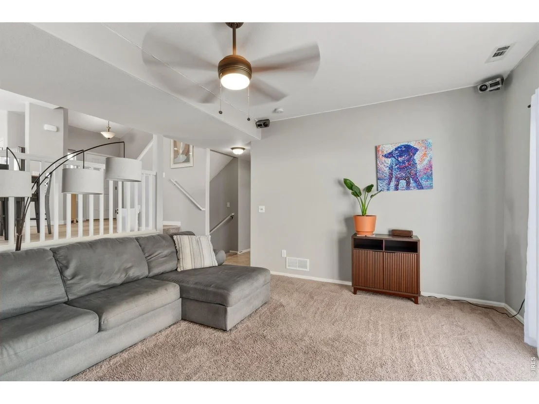 Photo of 956 Maplebrook Dr