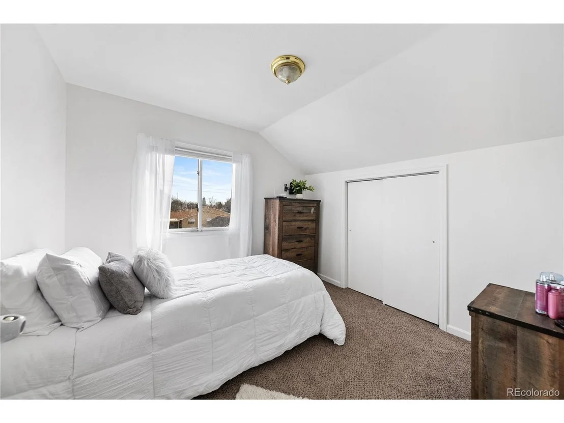 Photo of 550 Custer Ave