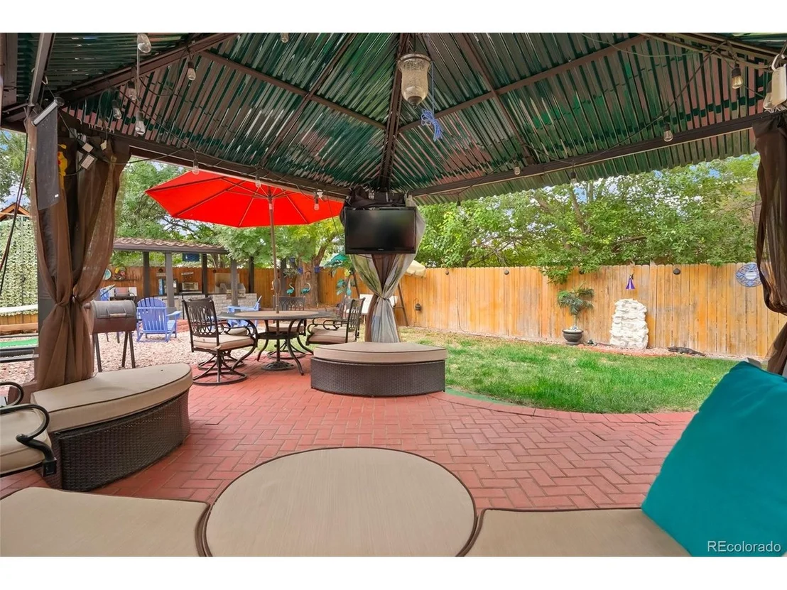 Photo of 12442 Bellaire Dr