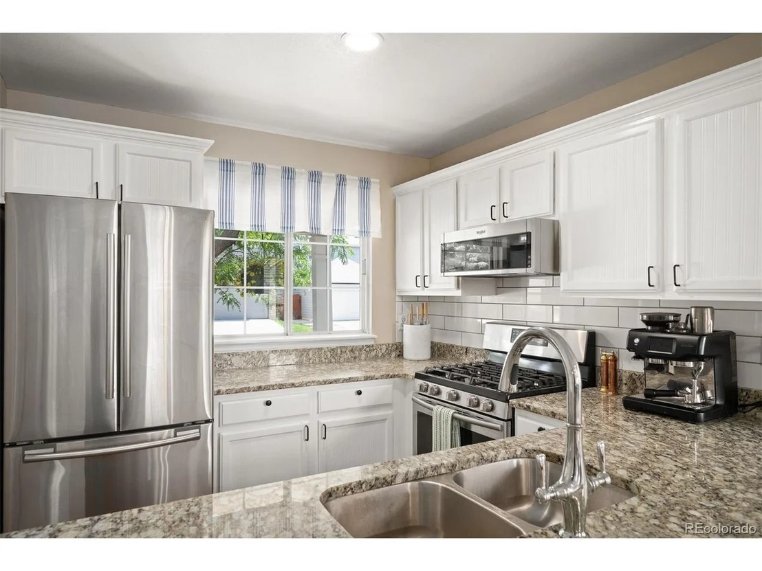 Photo of 1010 Mercury Dr