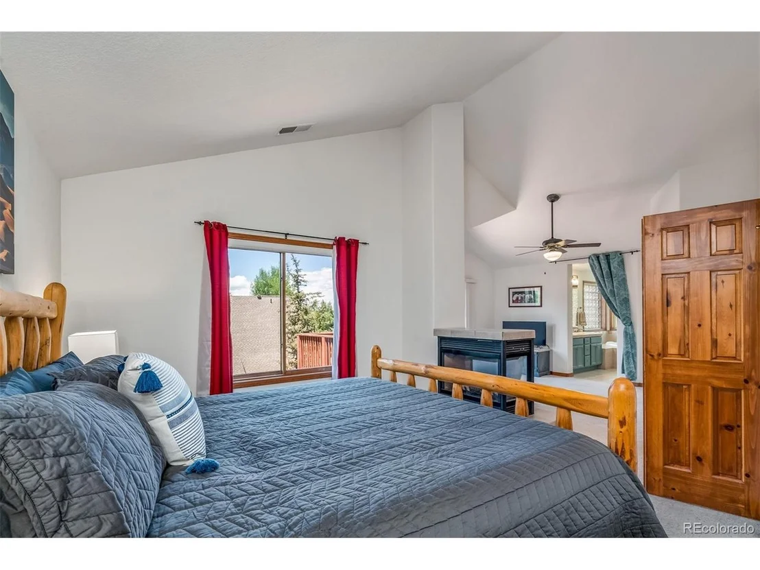 Photo of 1528 Legend Lake Cir