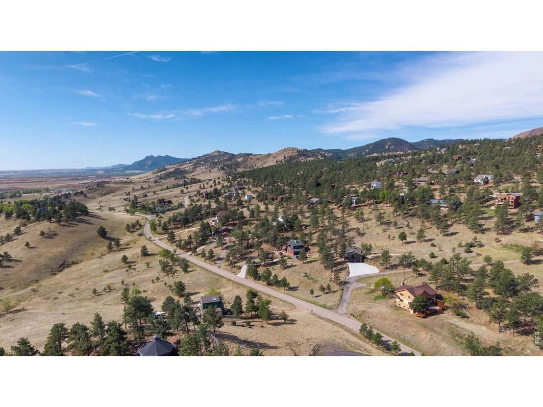 Photo of 8563 Middle Fork Rd